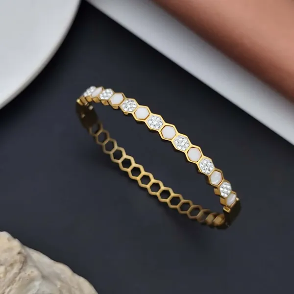 Golden_Crystal_Link_Bracelet_For_Women