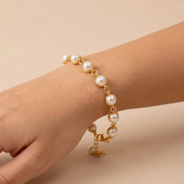 Golden_Luna_Pearl_Bracelet_For_Women