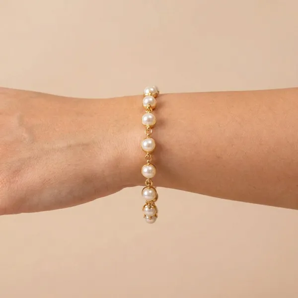 Golden_Luna_Pearl_Bracelet_For_Women