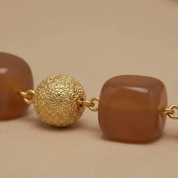 Golden_Amber_Agate_&_Ad_Ball_Necklace_Set_For_Women