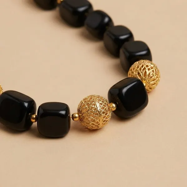 Golden_Onyx_Agate_&_Ad_Ball_Necklace_Set_For_Women
