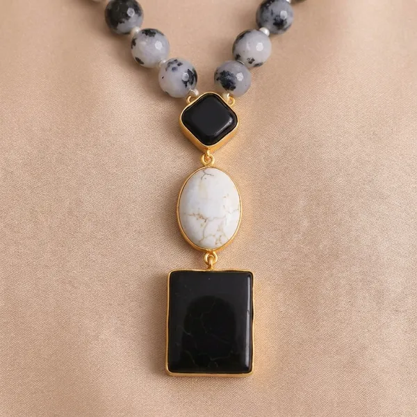 Golden_Snowflake_Agate_Statement_Pendant_Necklace_For_Women