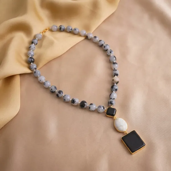 Golden_Snowflake_Agate_Statement_Pendant_Necklace_For_Women