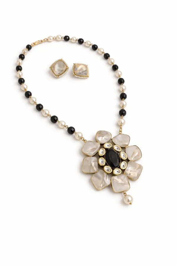 Golden_Noor_Black_Crystal_Statement_Necklace_Set_For_Women