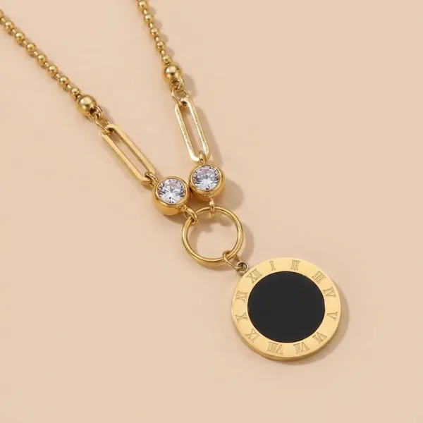 Golden_Roma_Luxe_Pendant_Chain_For_Women