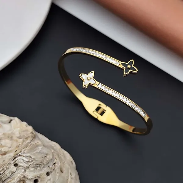 Golden_Blossom_Shine_Bracelet_For_Women