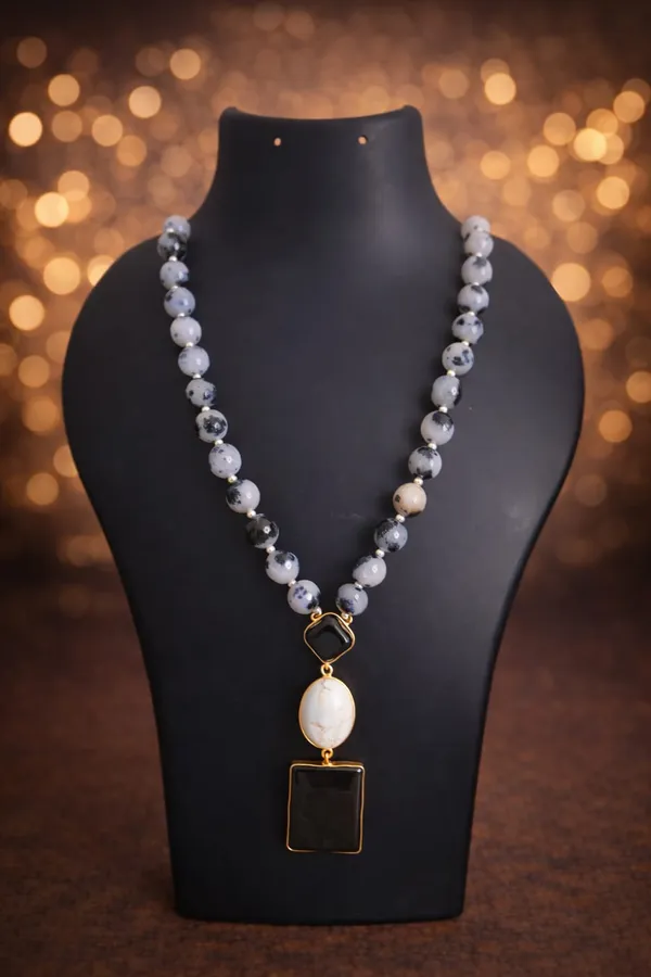 Golden_Snowflake_Agate_Statement_Pendant_Necklace_For_Women