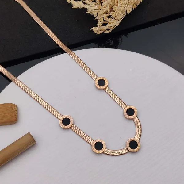 Rose_Gold_Thick_Roman_Number_Snake_Chain_Pendant_For_Women