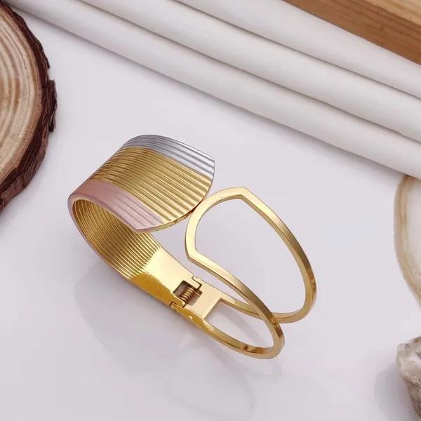 Multicolour_Fusion_Luxe_Bracelet_For_Women