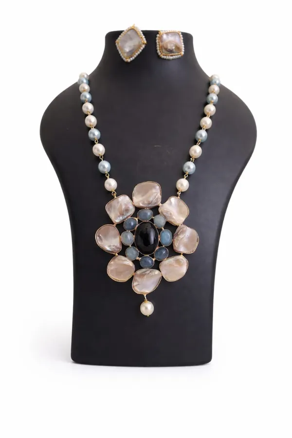Golden_Noor_Navy_Blue_Agate_Pearl_Statement_Necklace_Set_For_Women