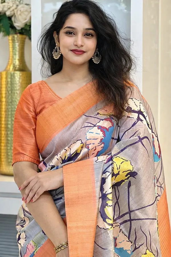 Grey_Tussar_Silk_Digital_Print_Saree_For_Women
