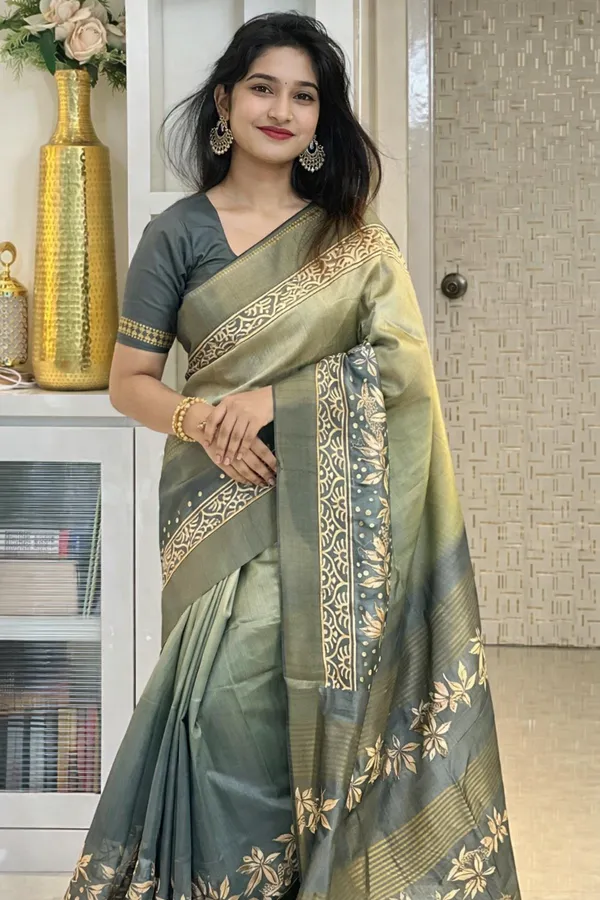 Multicolor_Tussar_Silk_Digital_Print_Saree_For_Women