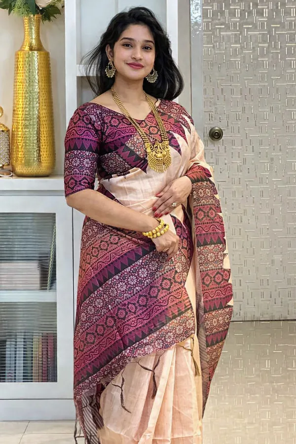 Wine_Tussar_Silk_Digital_Print_Saree_For_Women