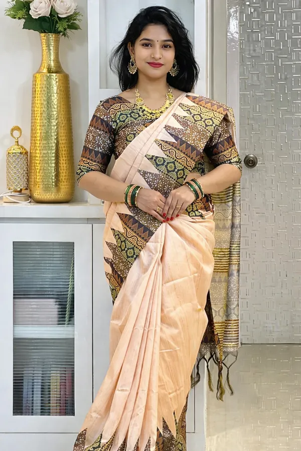 Black_Tussar_Silk_Digital_Print_Saree_For_Women