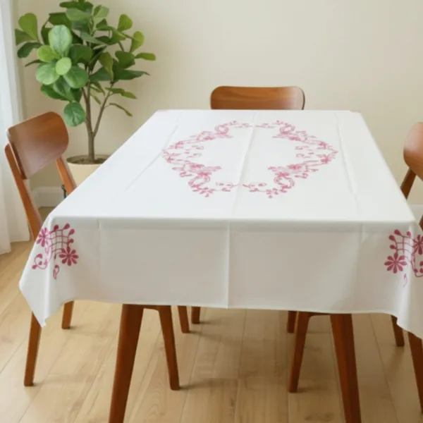 4_Seater_White_Cotton_Embroidered_Diamond_Table_Cloth