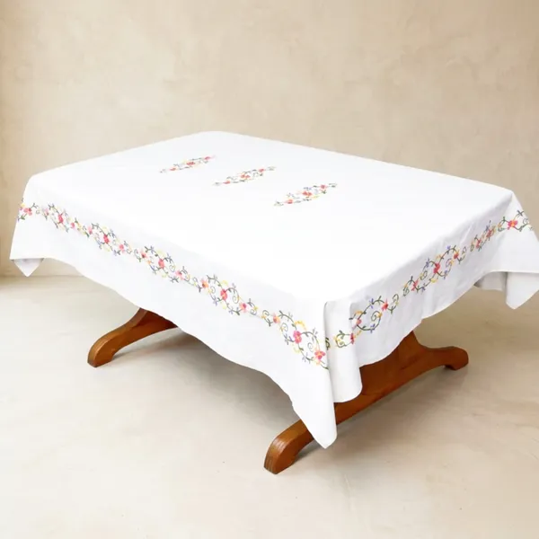 6_Seater_White_Cotton_Embroidered_Pink_Scarlet_Table_Cloth