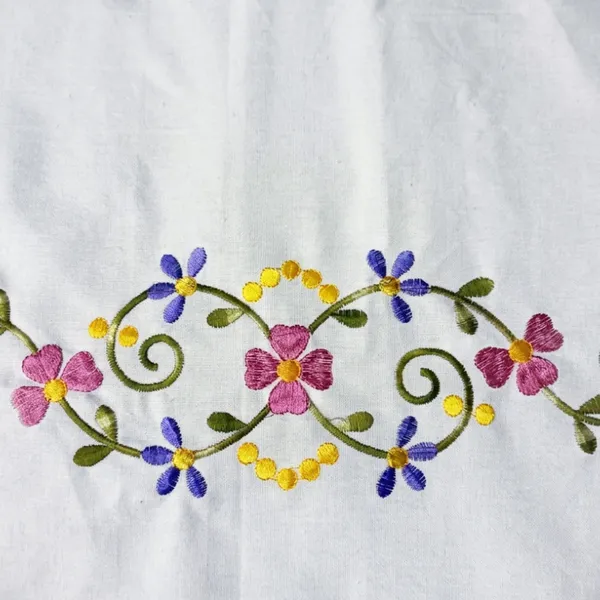 6_Seater_White_Cotton_Embroidered_Pink_Scarlet_Table_Cloth