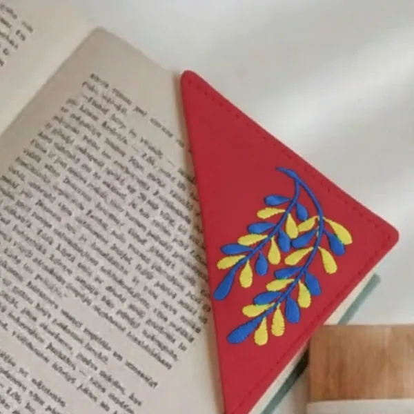 Pack_Of_1_Red_Cotton_Embroidered_Floral_Bookmark_Bookmark