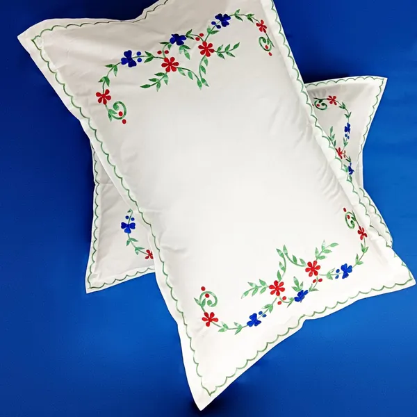 Green_Scarlet_White_Cotton_Embroidered_Pillow_Cover