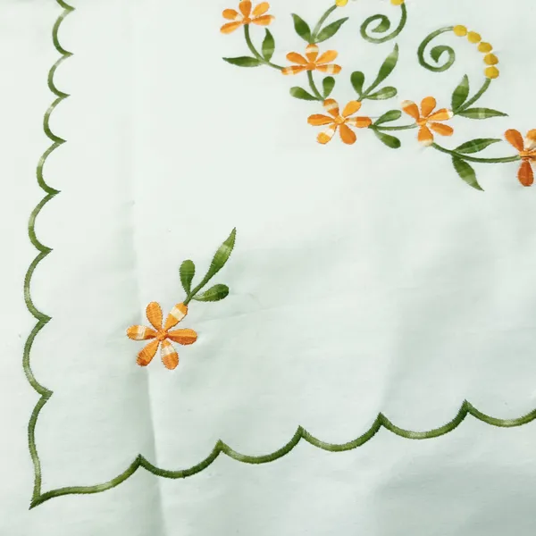 2_Seater_Square_White_Cotton_Embroidered__Rangoli_Table_Cloth