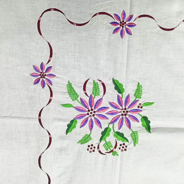 Pack_Of_1_White_Cotton_Embroidered_Nazaakat_Bedsheet_Double_Bed