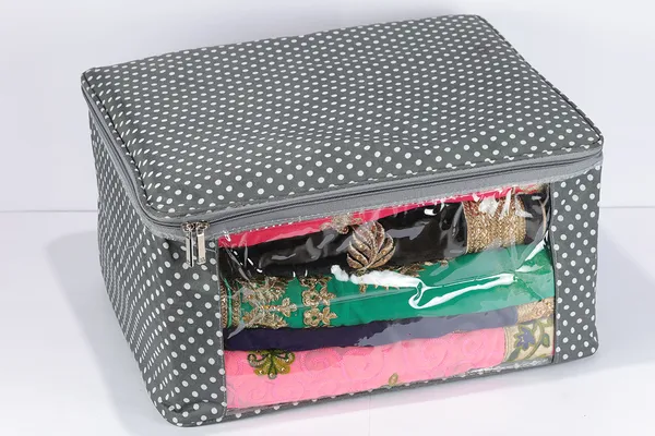 Multipurpose_Saree_Storage_Organizer_With_Transparent_Window_|_Laminated_Canvas_Printed_Fabric_Garment_Packing_Cover_|_Heavy_Zip_Storage_Bag_(Grey_Print)