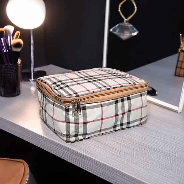 Multipurpose_Travel_Pouch_Organizer_|_Cosmetic_&_Toiletry_Storage_Bag_With_Zipper_For_Makeup,_Accessories_&_Travel_Essentials_|_Premium_Travel_Organizer_Pouch_With_Zipper_|_Cosmetic,_Toiletry_&_Accessories_Storage_Bag_(Beige)