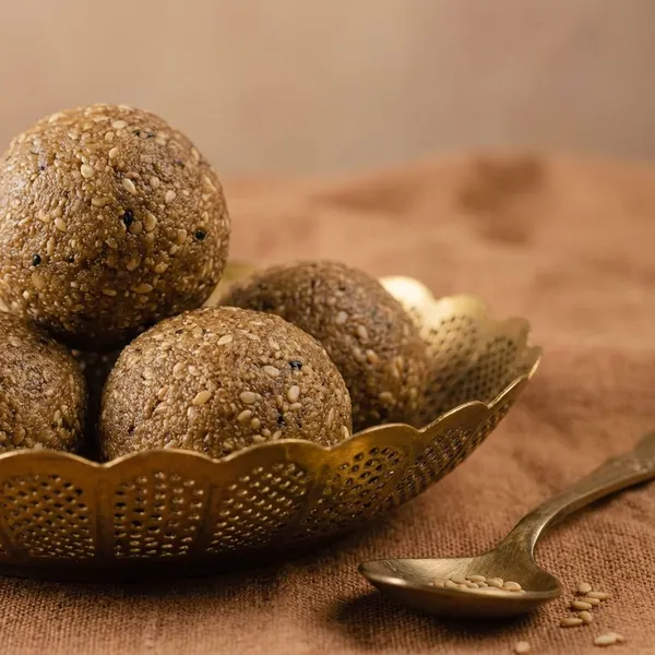 Sesame_(Nuvvula)_Laddus
