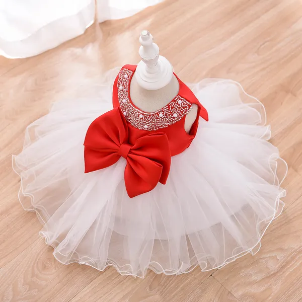 White_And_Red_Beautiful_Birthday_Party_Dress