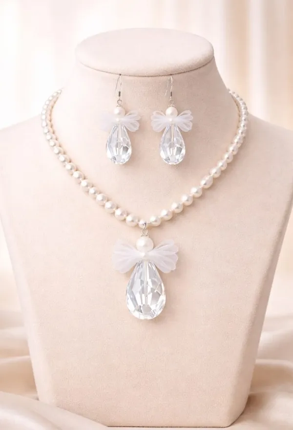 Off_White_Decorative_Pearl_Garland_String_With_Ribbon_Accents