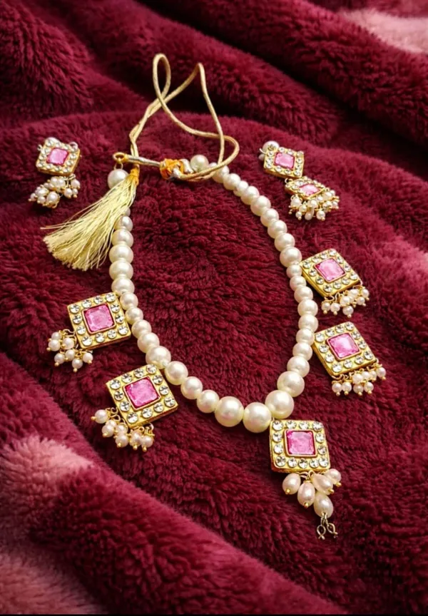Handcrafted_Pink_Necklace_Set_for_Women