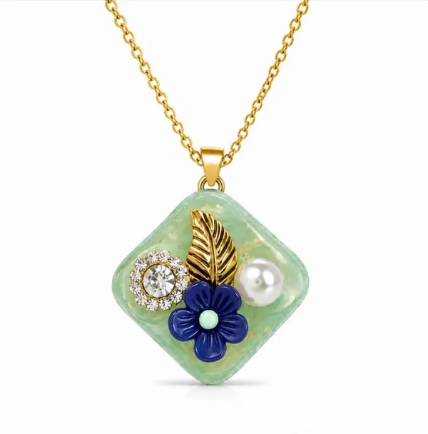 Sea_Green_Pastel_Colour_MONALISA_Pendent_with__Chain