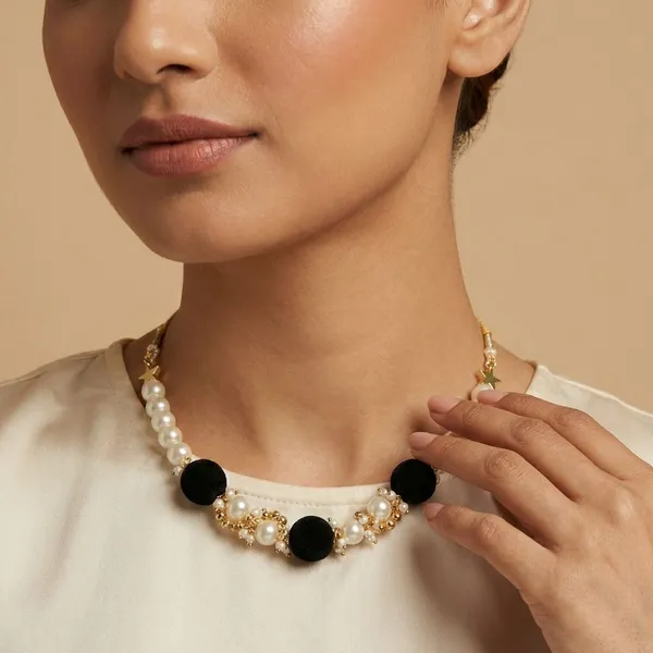 Handcrafted_Gold_Tone_Beaded_Hoop_Pendant_Necklace_With_Pearl_And_Black_Beads