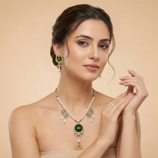 Handcrafted_Elegant_Emerald_Green_Necklace_And_Earrings_Set