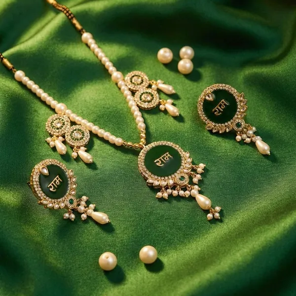 Handcrafted_Elegant_Emerald_Green_Necklace_And_Earrings_Set