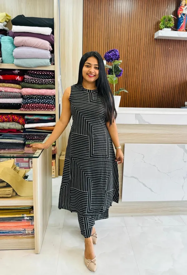 Black_Cotton_A_Line_Kurta_For_Women
