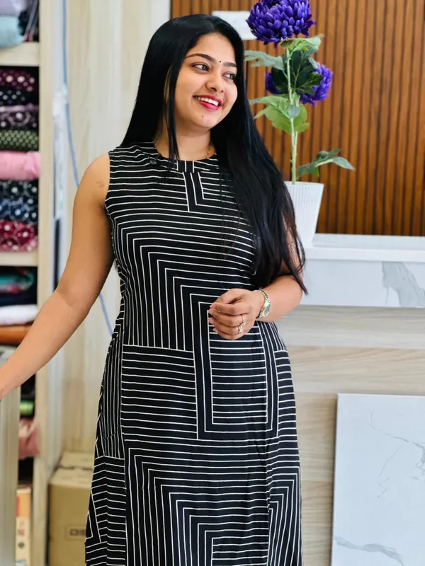 Black_Cotton_A_Line_Kurta_For_Women