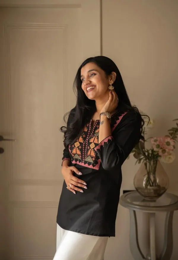 Elegant_Black_Cotton_Short_Kurta_with_Geometric_Yoke_Embroidery