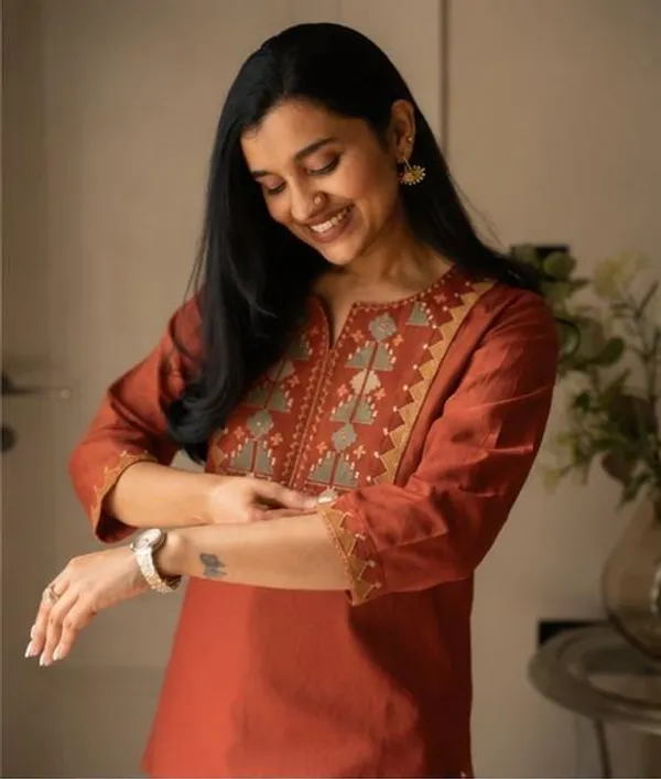 Elegant_Rust_Cotton_Short_Kurta_with_Geometric_Yoke_Embroidery