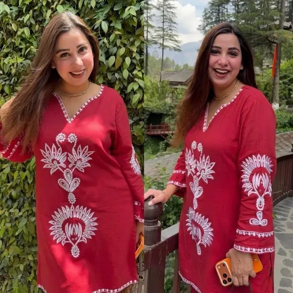 Maroon_Red_Embroidered_Cotton_Kurti