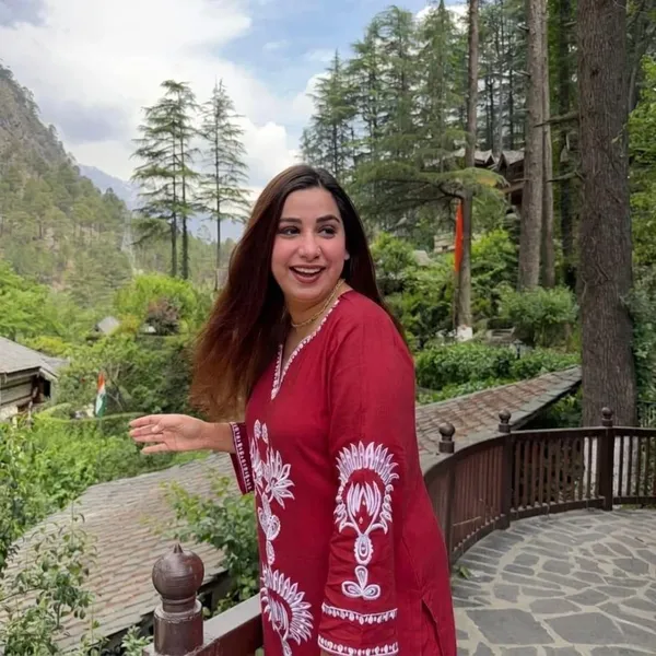 Maroon_Red_Embroidered_Cotton_Kurti