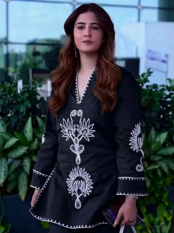 Midnight_Bloom_Embroidered_Black_Kurta