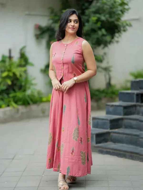 Pink_ethnic_co-ord_set_with_front_buttons_and_flared_skirt