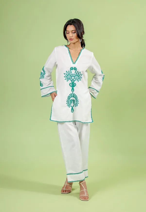 The_Bagh_Emerald_&_White_Kurta_Set