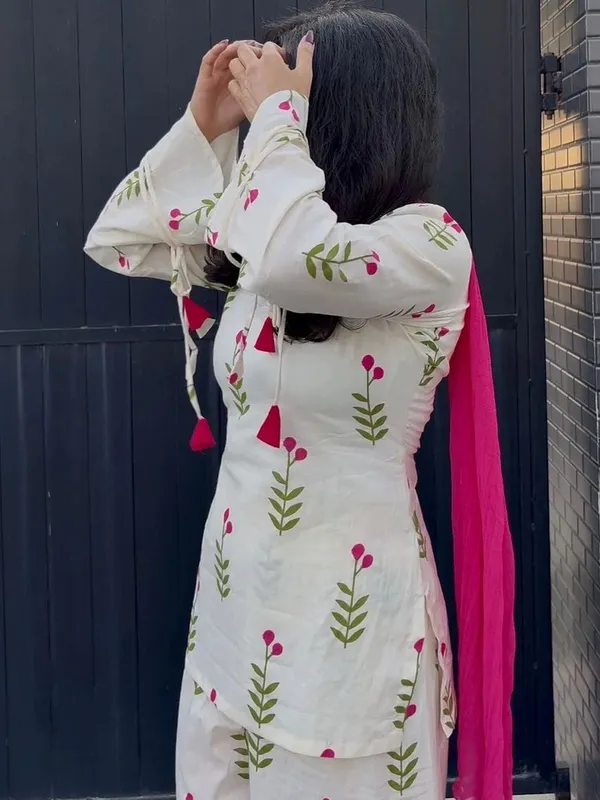 White_Floral_Print_Kurta_Set_with_Pink_Dupatta