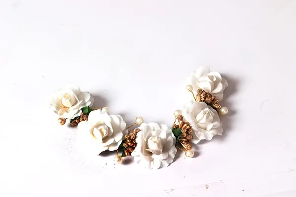 Artificial_Flower_Hair_Bun_Accessory
