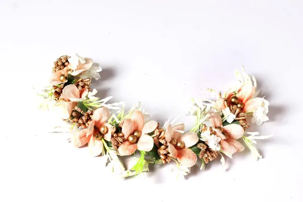 Flower_Hair_Bun