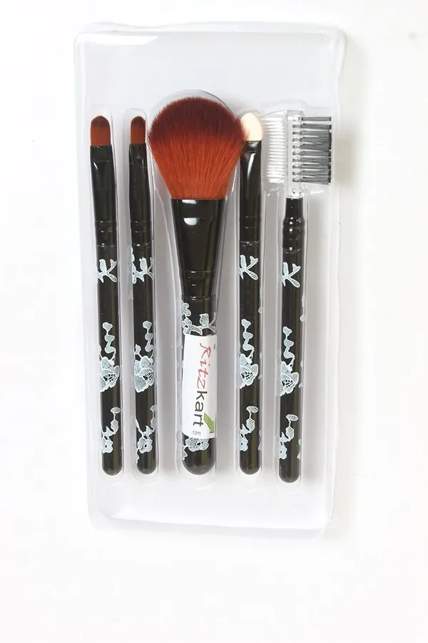 Makeup_Face_Brush_Set
<|
Makeup_Face_Brush_Set