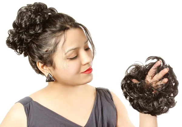 Women's_Curly_Hair_Bun