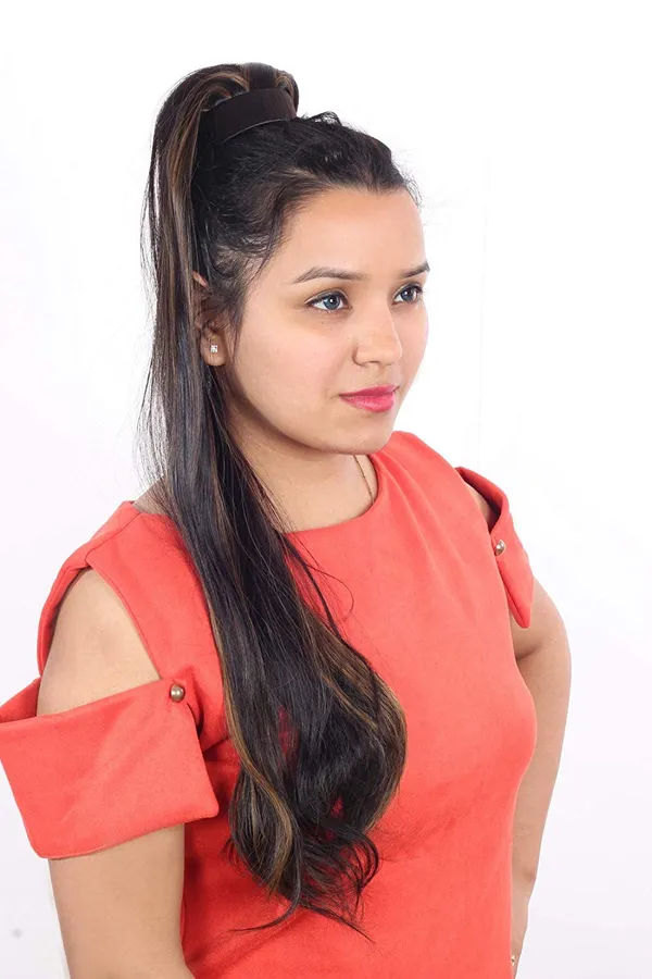 Synthetic_Wrap_Around_Ponytail_Hair_Extension
<|
|>